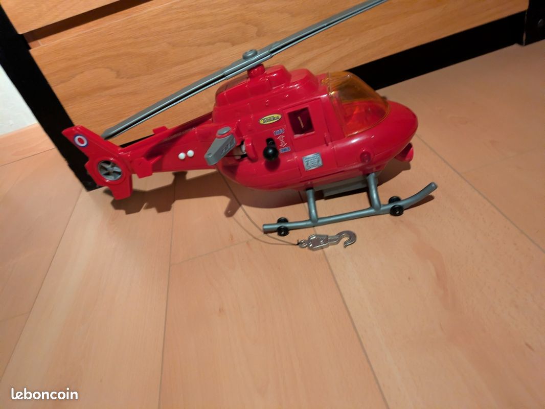 Jouets engins chantier et hélico pompiers (image 5)