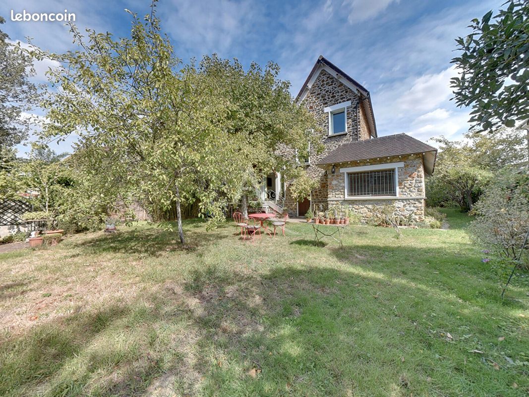 Maison 6 pièces 133 m² · à Bry-sur-Marne · 133 m² · 895 000 €