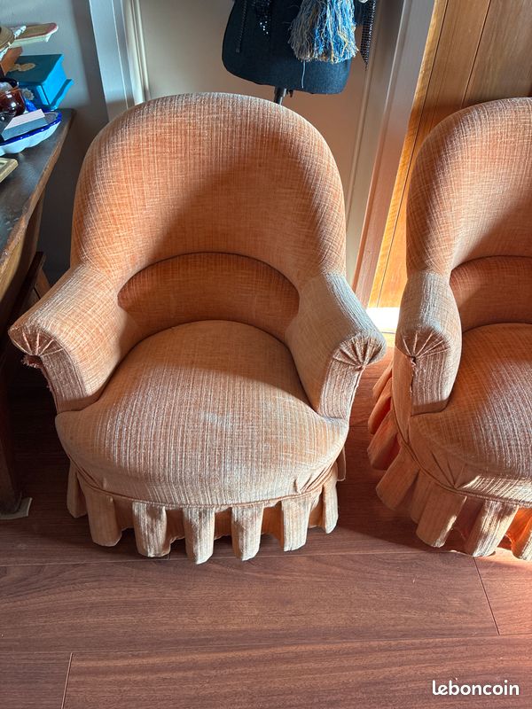 Lot 2 fauteuils crapaud Sièges de Luynes (image 2)