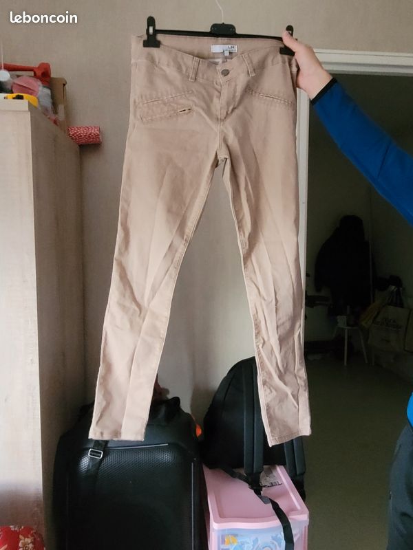 Pantalon taille 44 (image 1)