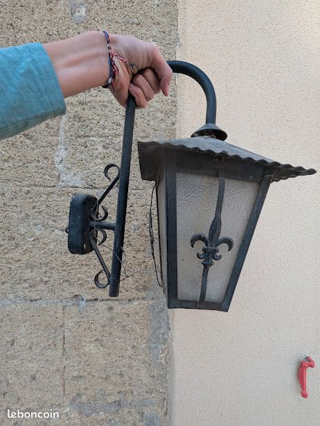 Ancien lampadaire (image 1)