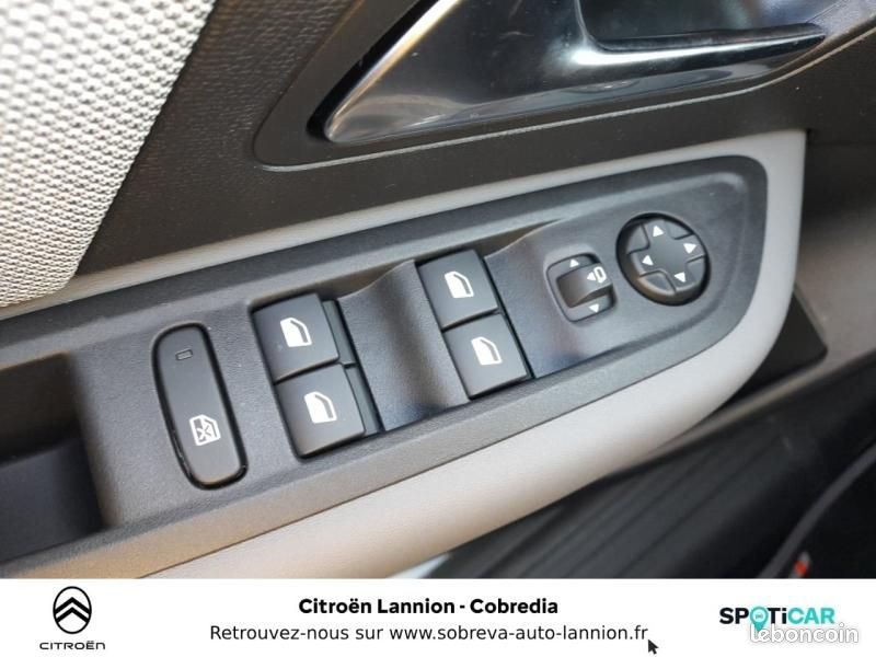 Citroen C4 1.2 Hybride 145ch S&S COLLECTION Automatique (image 18)