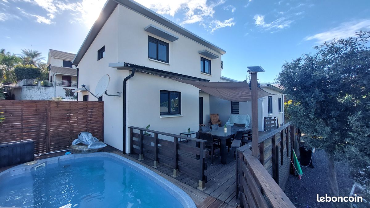 Maison 5 pièces 130 m² · à L'Étang-Salé · 130 m² · 2 500 €
