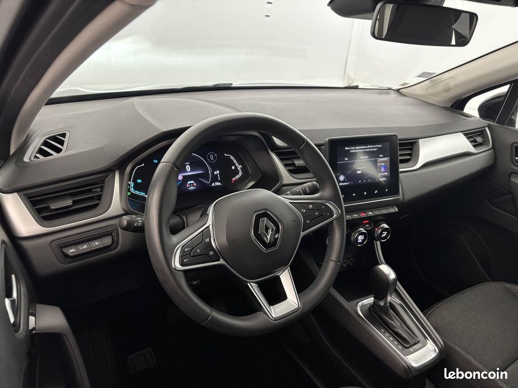 RENAULT Captur E-Tech 145 - 21 Business (image 10)
