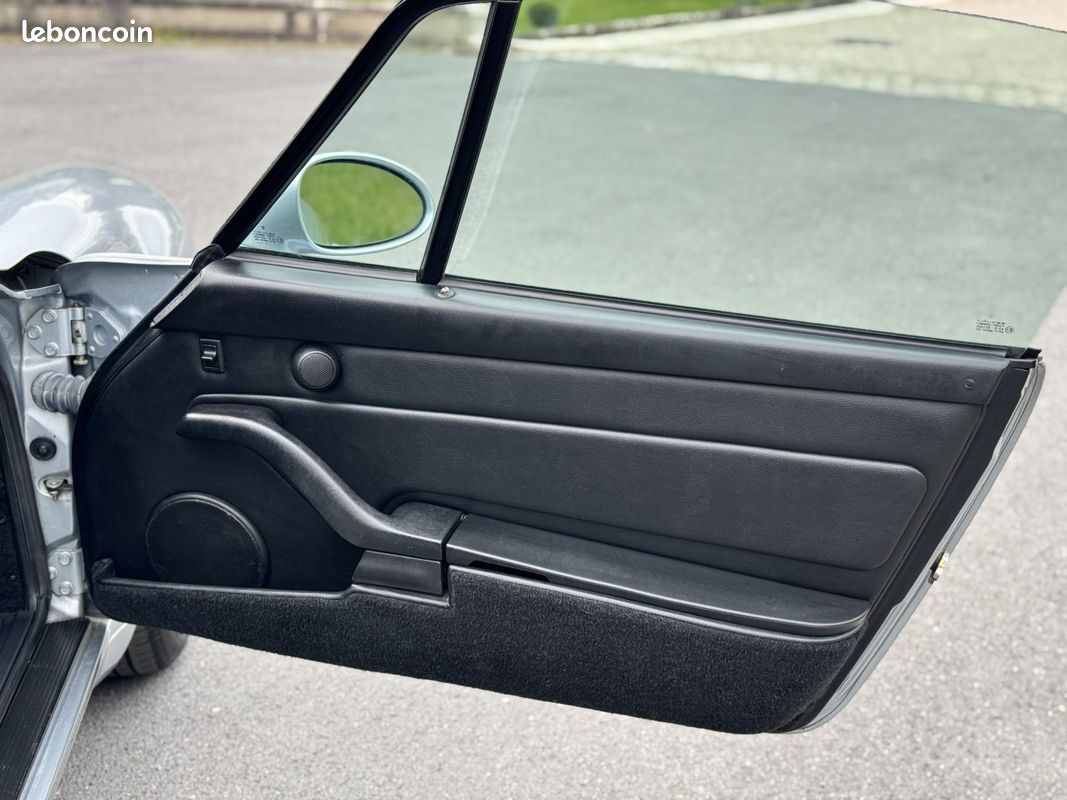 PORSCHE 911 Targa 3.6i - BVA Tiptronic TYPE 993 TARGA (image 22)