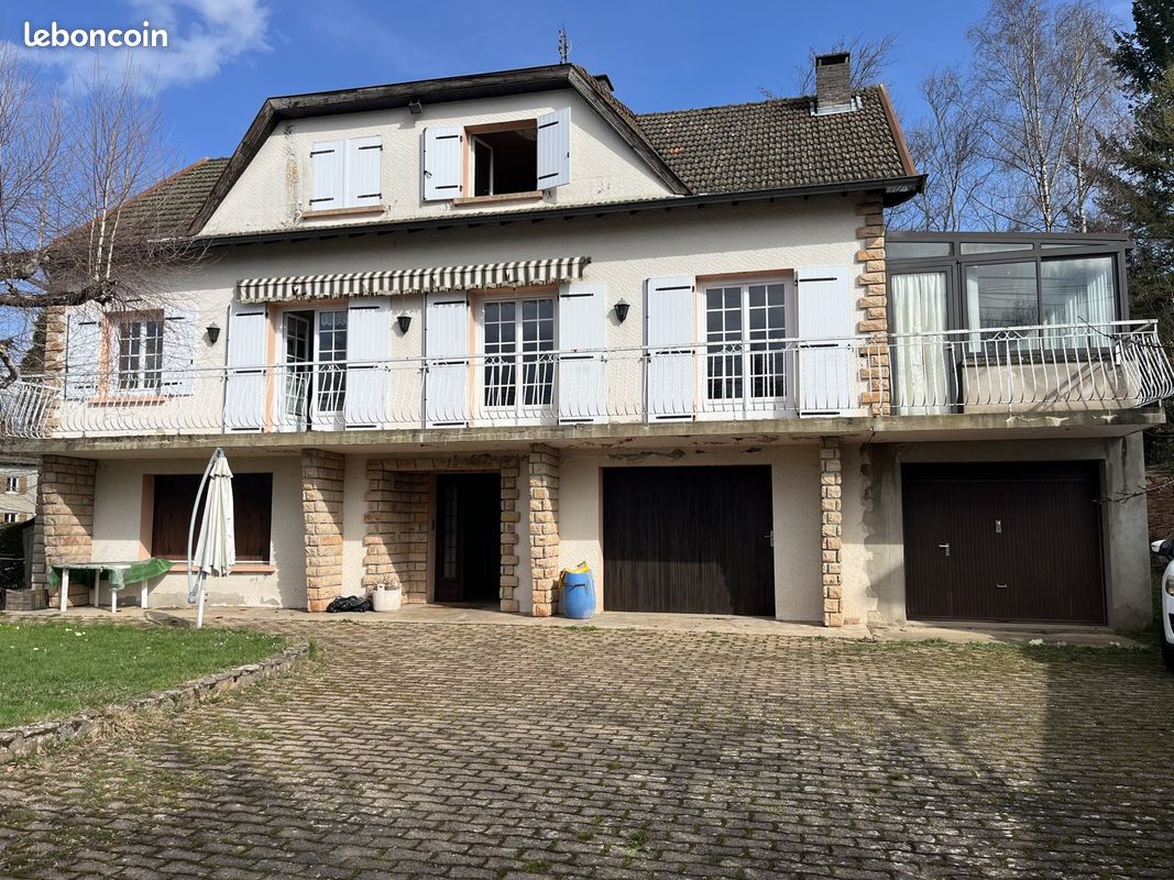 Maison 10 pièces 200 m² · à Cours · 200 m² · 190 000 €