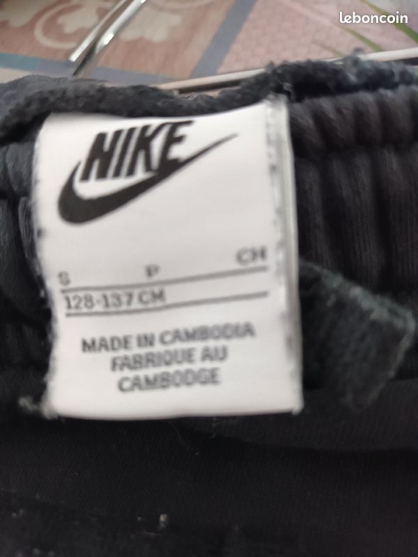 Vends pantalon Nike noir (image 3)