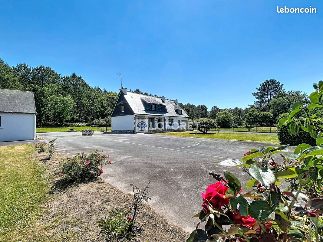 Maison 7 pièces 160 m² · à Locoal-Mendon · 160 m² · 451 500 €