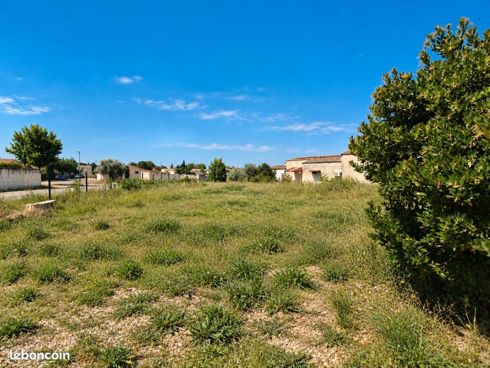 Terrain 500 m² · à Redessan · 129 000 €