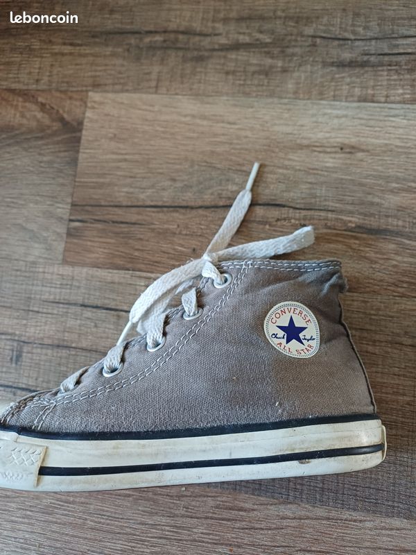 Converses anthracite pointure 26 Chaussures