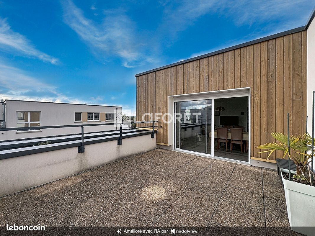 Appartement 5 pièces 111 m² · à Mont-Saint-Aignan · 111 m² · 369 000 €