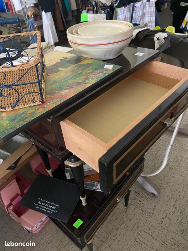 2 tables de chevet recyclerie Vergigny gare (image 2)