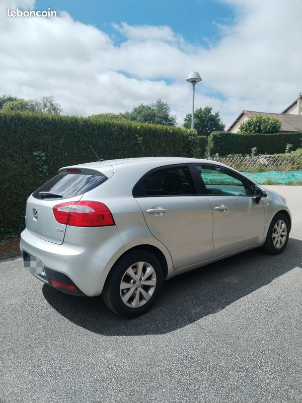 Kia Rio 1.1 CRDI 75cv ISG ACTIVE 147386 km (image 3)