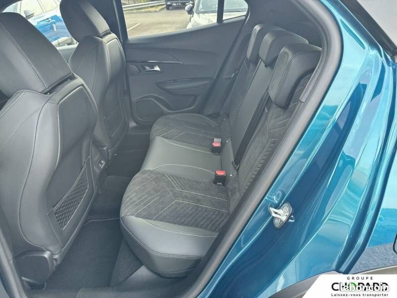 Peugeot 2008 Hybrid 145 e-DCS6 GT Exclusive (image 18)