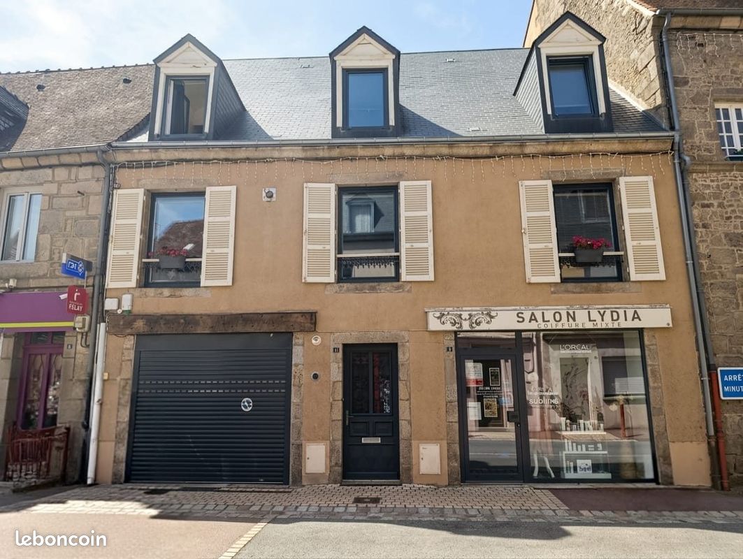 Immeuble 136 m² · à Ahun · 136 m² · 181 900 €