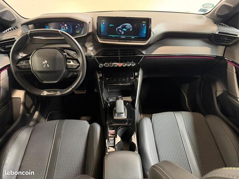 Peugeot 208 e-208 136ch GT (image 8)