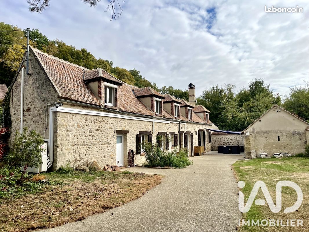 Maison 6 pièces 123 m² · à Lorrez-le-Bocage-Préaux · 123 m² · 290 000 €
