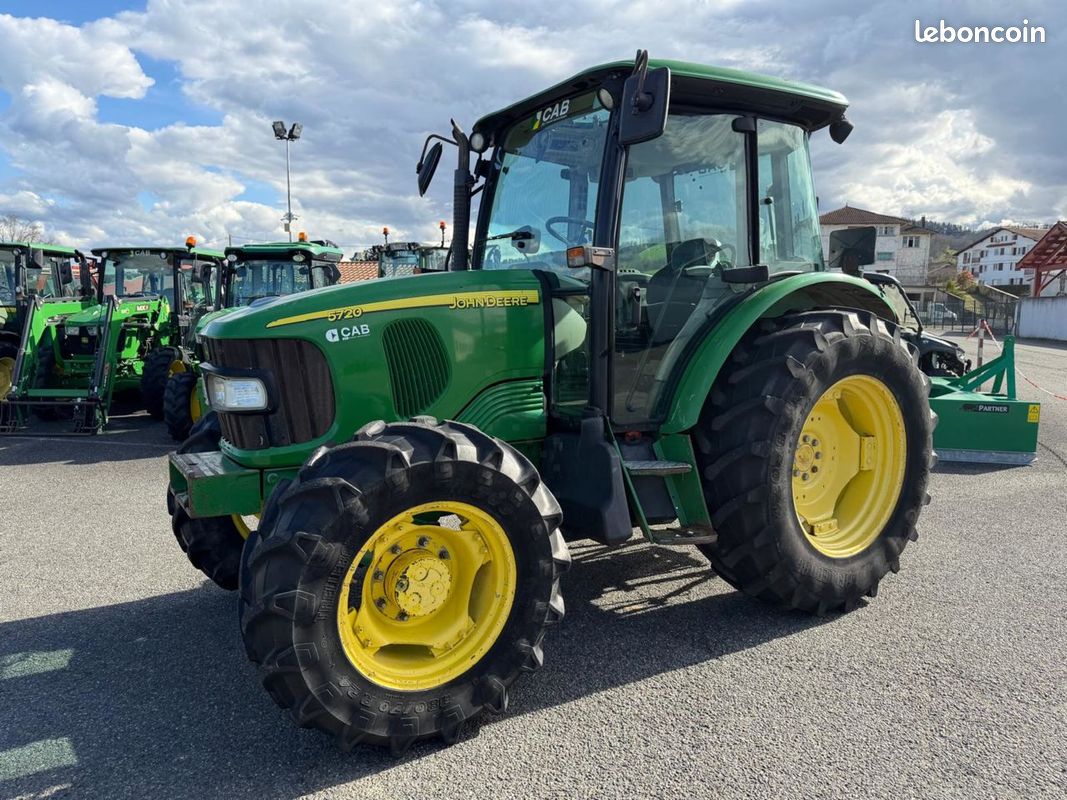 John Deere 5720 (image 3)