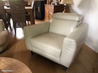 Ensemble salon cuir avec table basse bois (image 4)