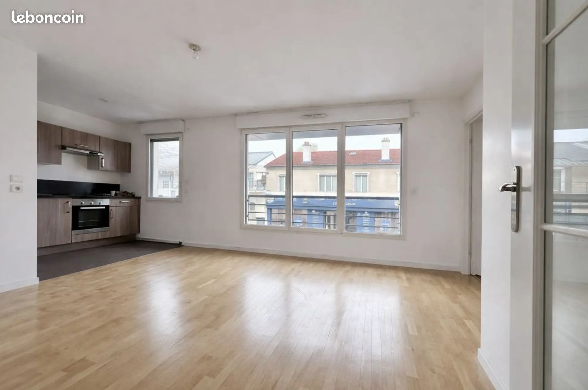 Appartement 2 pièces 44 m² · à Suresnes · 43,8 m² · 310 000 €
