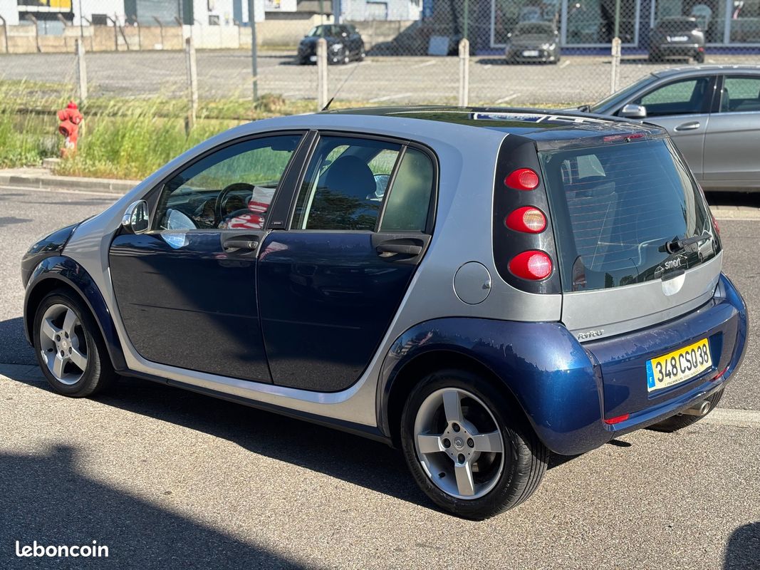 Smart Forfour 1.3 ess 95ch Pulse Softouch BVA (image 3)