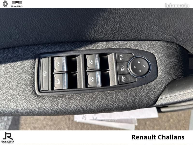 Renault Captur 1.6 E-Tech hybride 145ch Techno (image 17)
