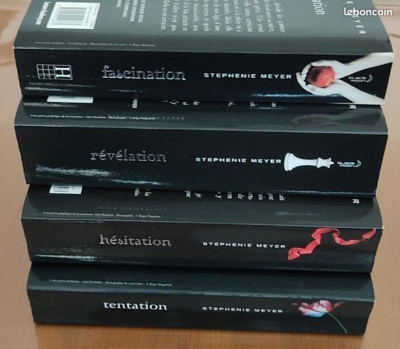 Twilight. 4 tomes. Stephenie Meyer (image 3)
