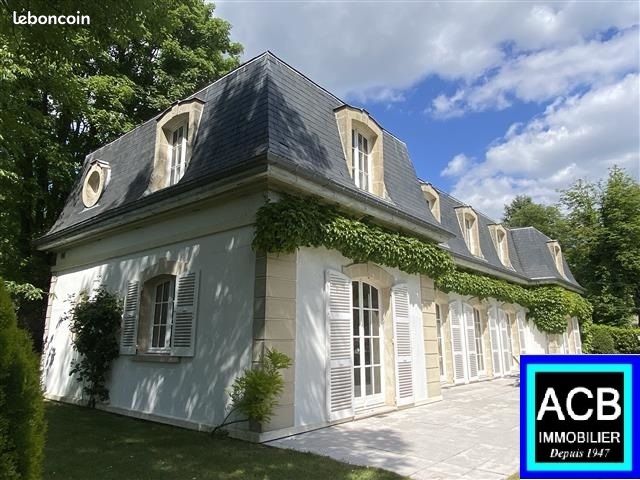 Maison 10 pièces 305 m² · à Senlis · 305 m² · 1 320 000 €