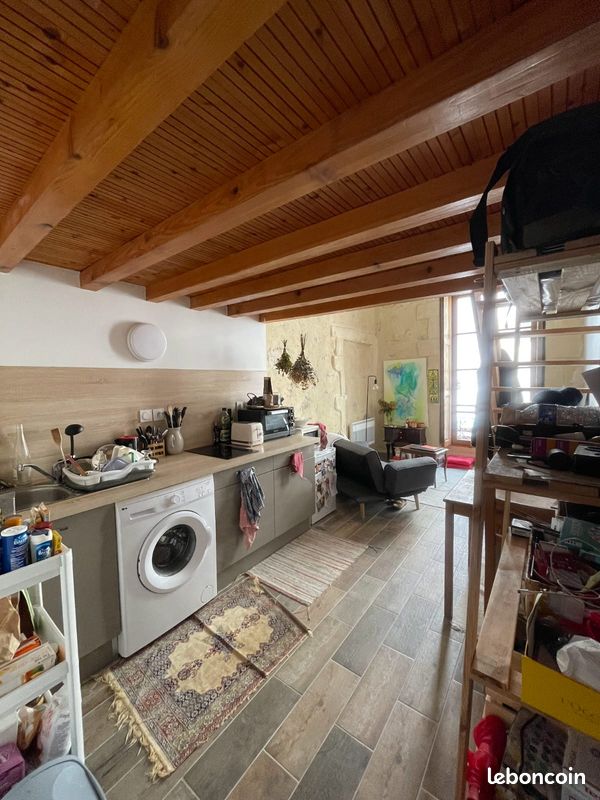 Appartement 1 pièce 21 m² · à Nîmes · 21 m² · 463 €