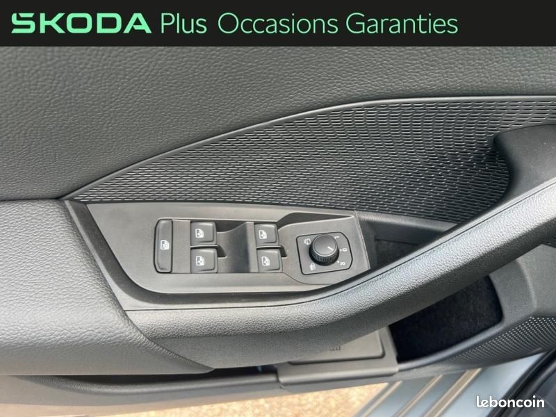Skoda Octavia Combi 2.0 TDI SCR 150ch Selection DSG7 (image 28)