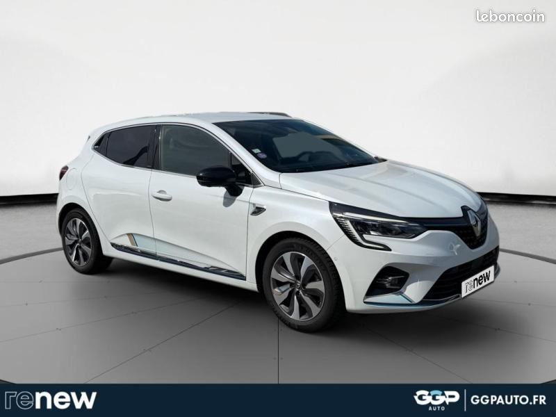Renault Clio 1.6 E-Tech 140ch Première Edition (image 7)