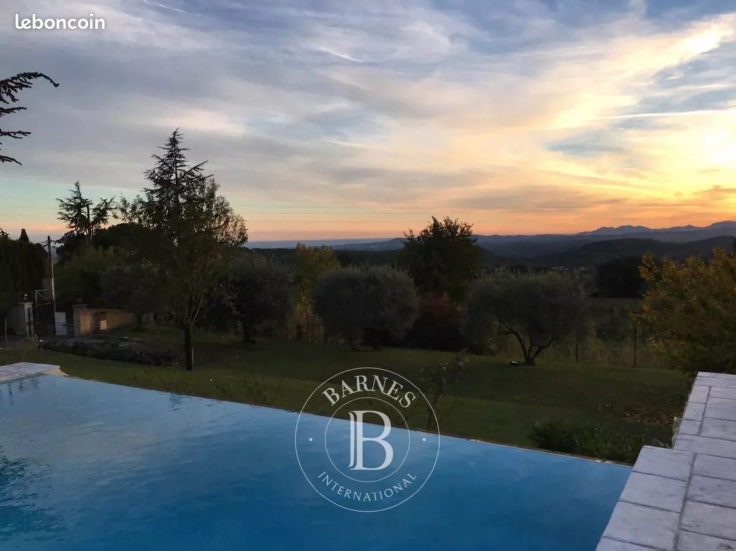 Maison 8 pièces 231 m² · à Vence · 231 m² · 1 550 000 €
