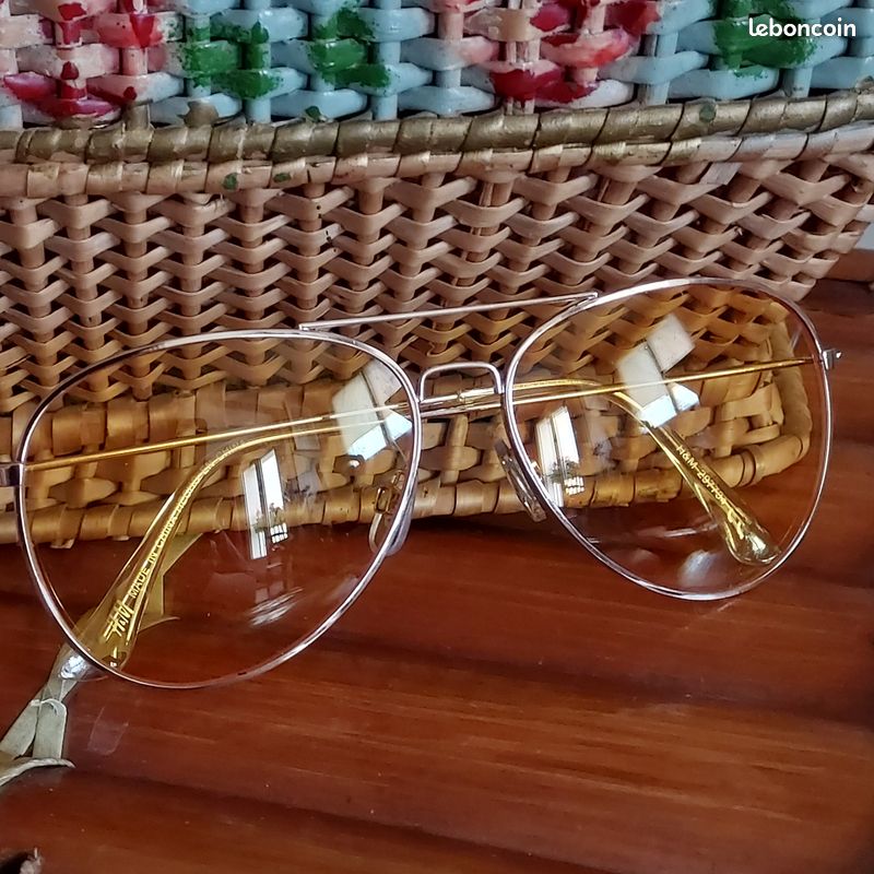 Lunettes de soleil verre jaune neuves Accessoires Bagagerie
