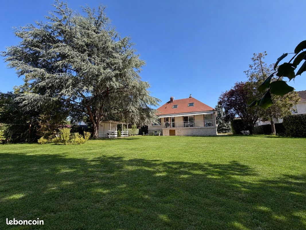 Maison 7 pièces 237 m² · à Gien · 237 m² · 315 000 €