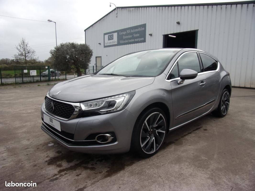 DS 4 BlueHDi 150 S&S BVM6 Sport Chic (image 1)
