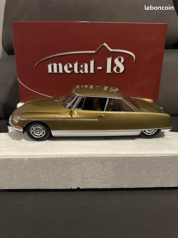 Citroën DS 21 Chapron Le Leman 1968 - METAL-18 - Echelle 1/18 - Bleue - NEUF