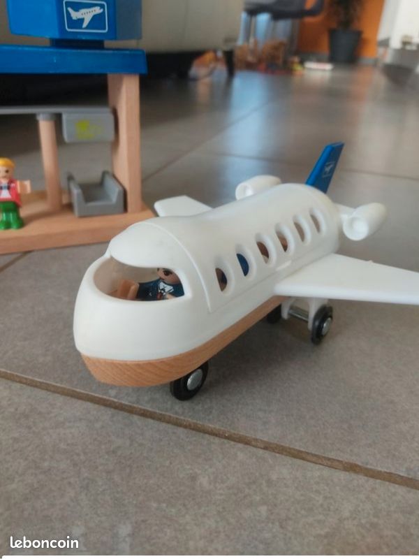 Figurine Avion Oui Oui – Aéroport De Oui Oui (occasion, Générique)