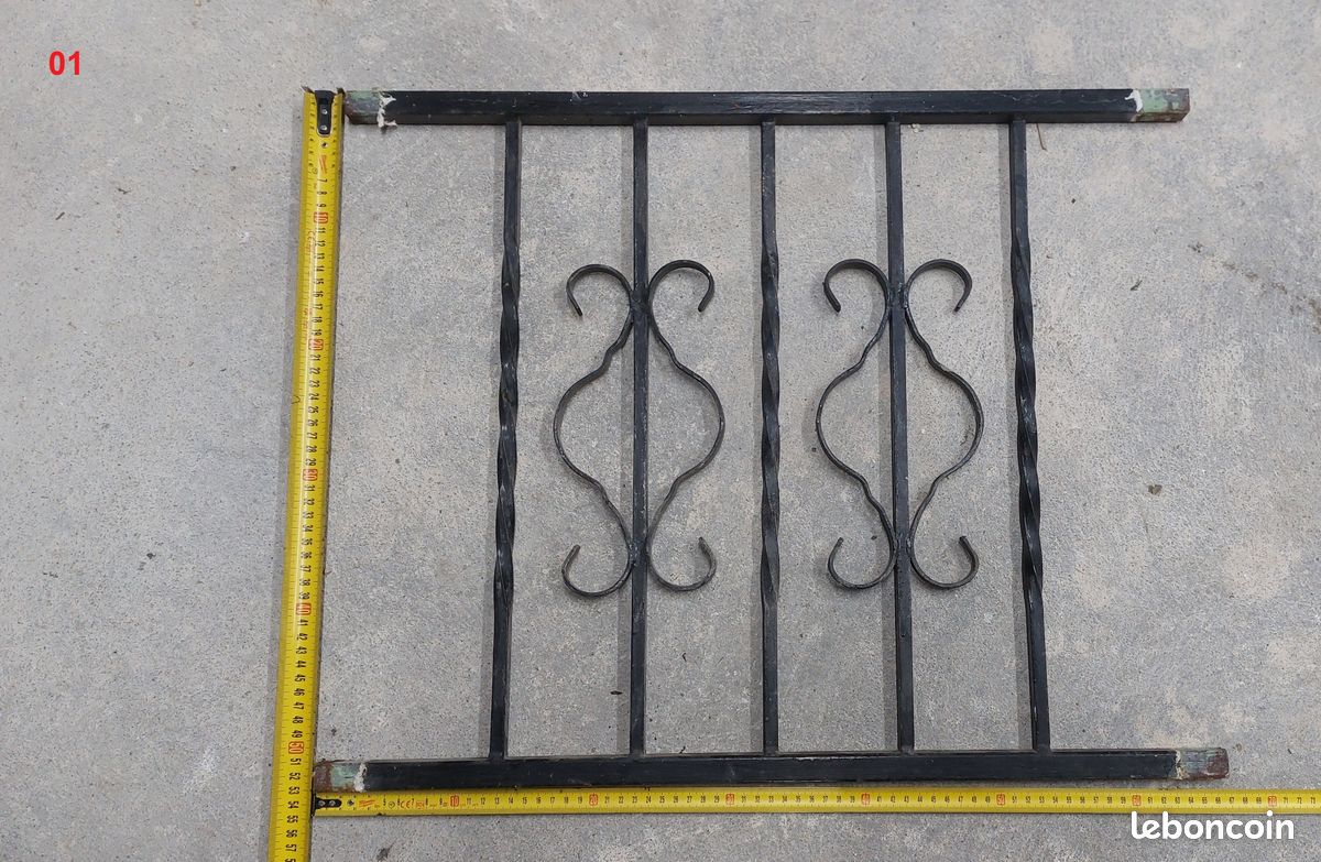 3 Grilles de fenêtre en fer pose en Tableau par scellement (h53, L66) (image 2)