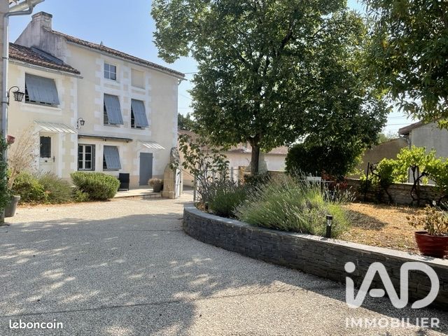 Maison 7 pièces 214 m² · à Migné-Auxances · 214 m² · 370 000 €