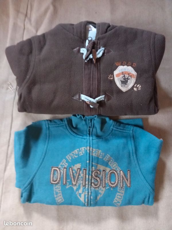 Lot de vêtements garçon 4 ans (image 7)