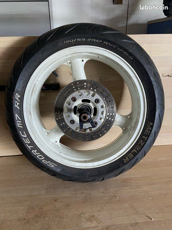 Roue arrière ZX6R1996 (image 3)