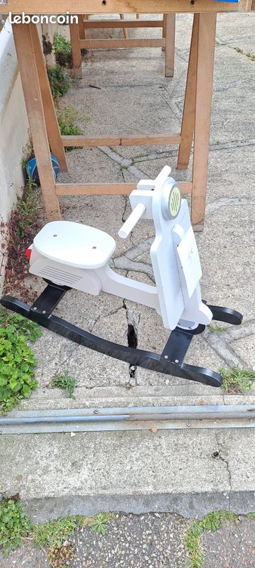 Jouet en bois scooter à bascule (image 2)