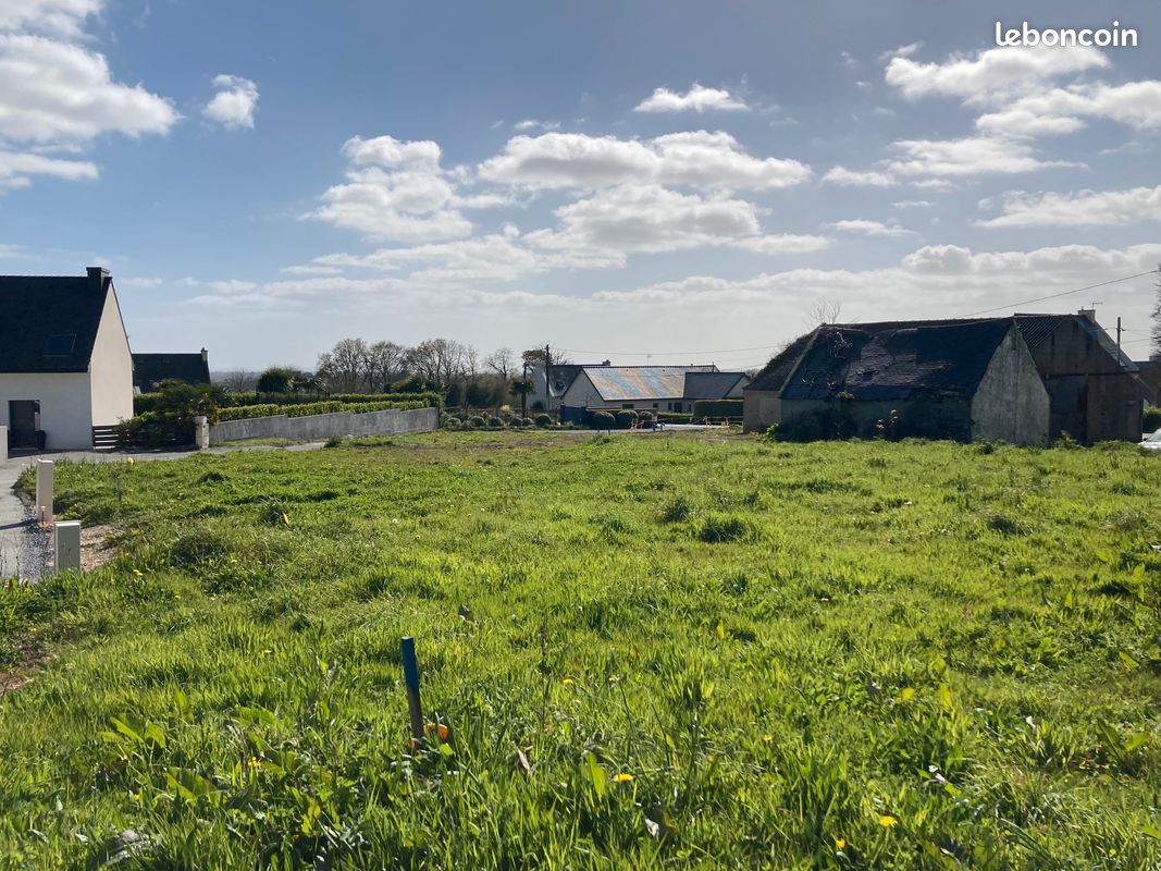 Terrain 531 m² · à Saint-Yvi · 74 871 €