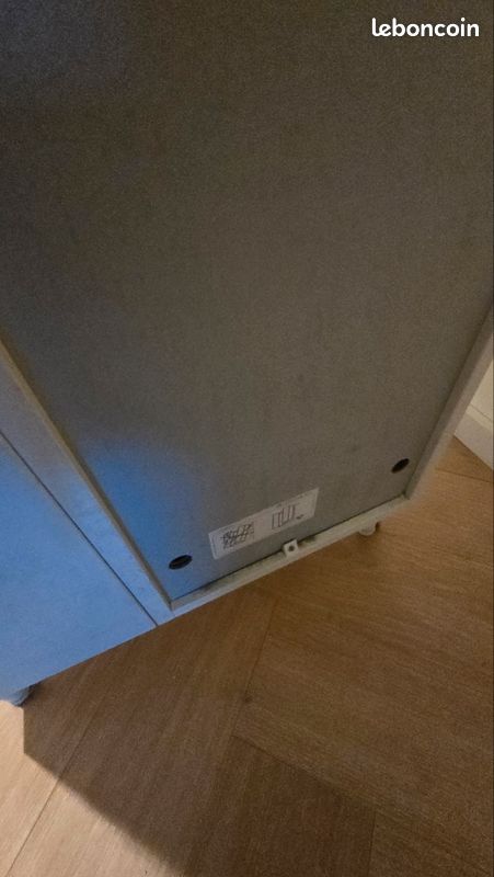 Armoire Lillangen IKEA meuble salle de bain avec patères sur le côté, étagères latérales et pied - Produit inédit plus commercialisé par IKEA (image 6)