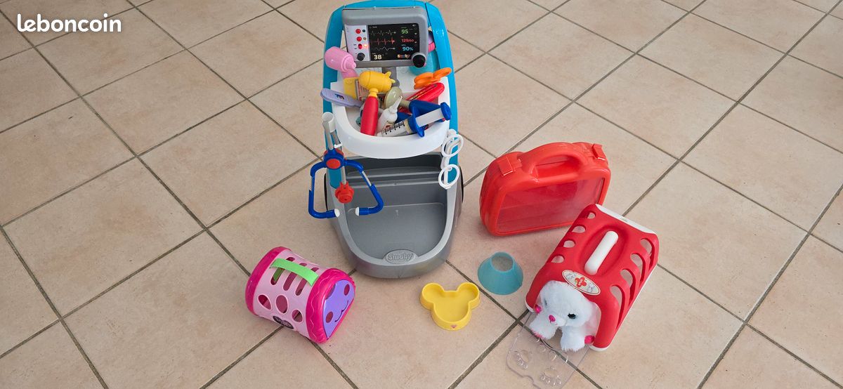 Smoby – Chariot Médical Électronique – 16 Accessoires De Docteur – Sons Et Lumières – Jeu De Rôle – Dès 3 Ans