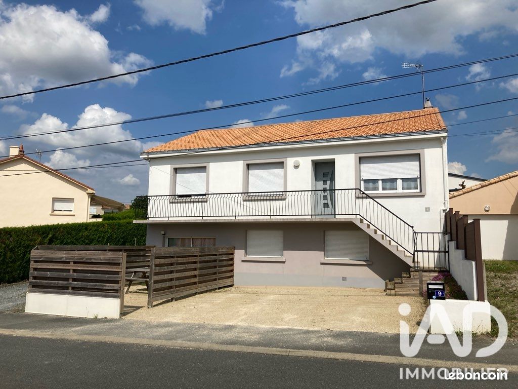Maison 8 pièces 169 m² · à Les Herbiers · 169 m² · 415 000 €