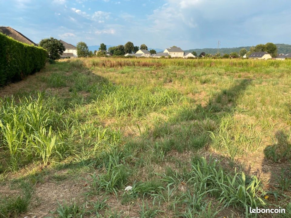 Terrain 900 m² Bordes · 66 000 €