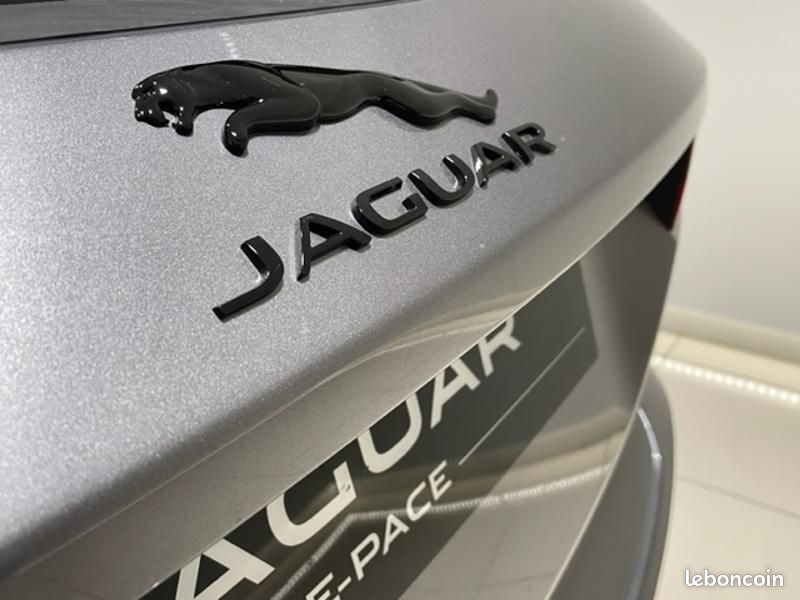 Jaguar E-Pace P200 FlexFuel MHEV 200ch R-Dynamic S (image 25)