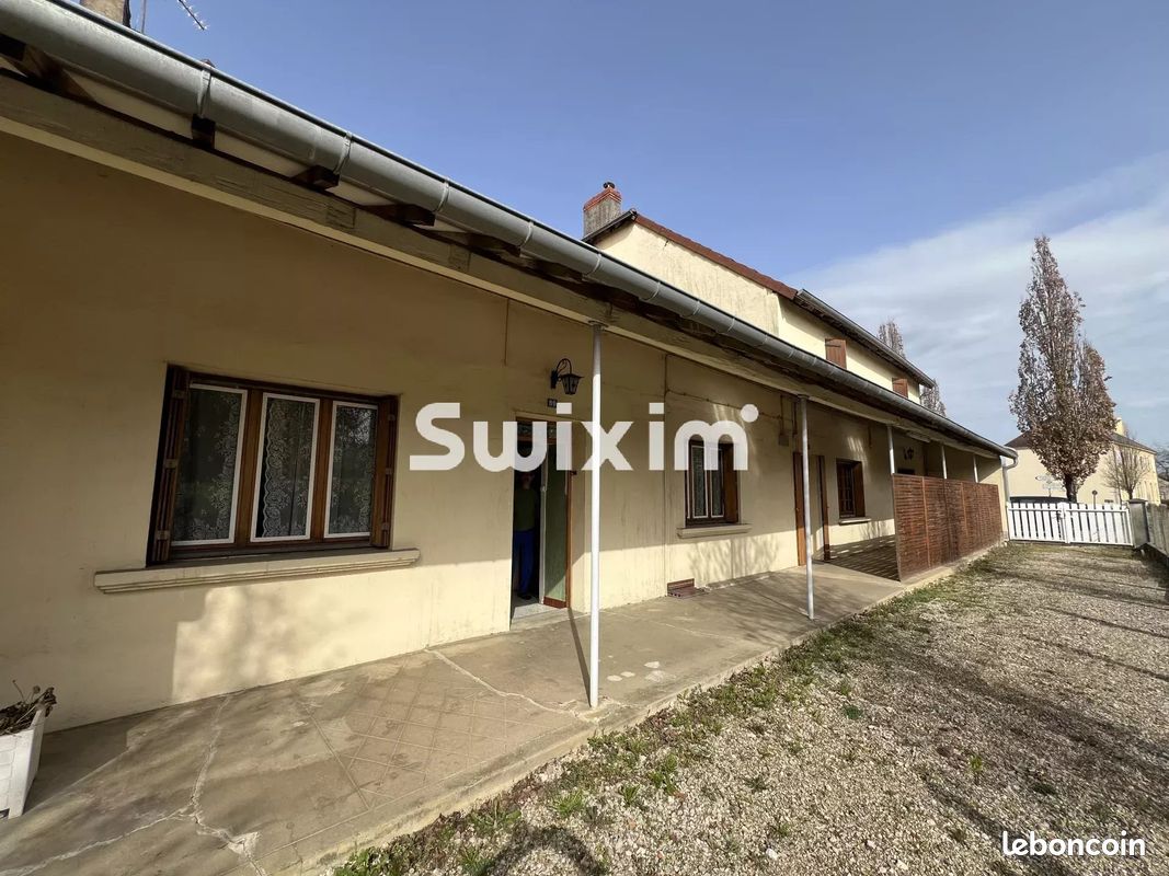 Maison 11 pièces 300 m² · à Savigny-en-Revermont · 300 m² · 199 000 €