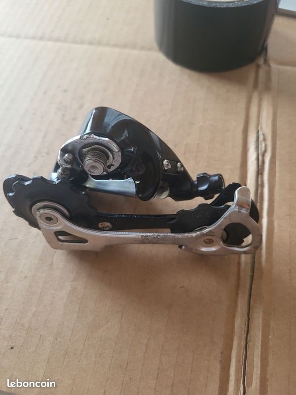 Dérailleur arrière vélo route Shimano 105 5800 11v argent RD5800SS chape courte